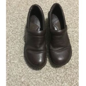 Born BOC Brown Leather Slip on Clogs Mules
